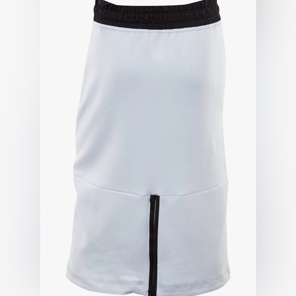 Nike Sportswear Tech Fleece Skirt White Black Size Medium - Picture 2 of 8